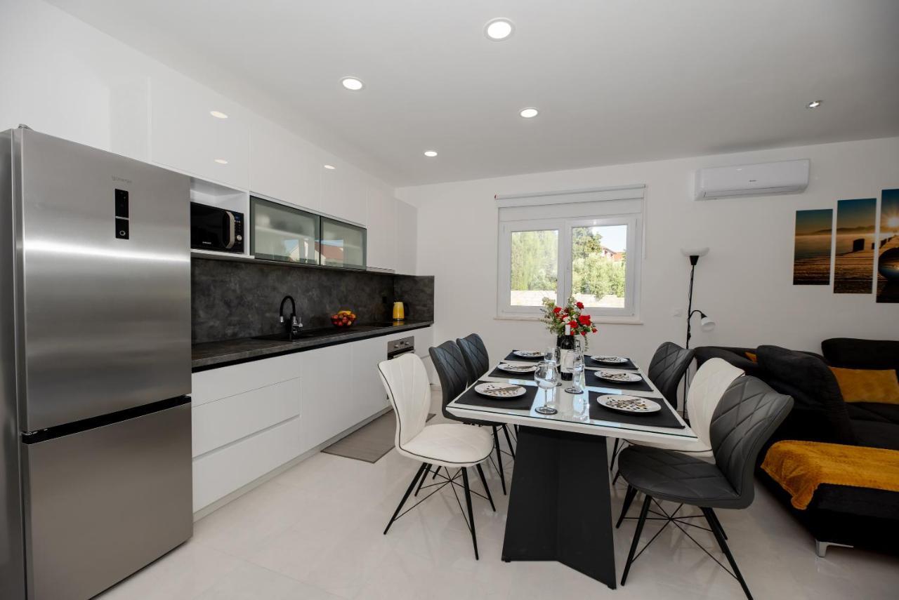 Villa Sportiva Zadar With Private Heated Pool Bagian luar foto